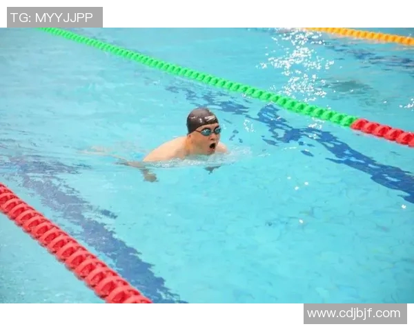 游泳比赛与锻炼:提升技巧与体能的完美结合与挑战 游泳比赛与锻炼:提升技巧与体能的完美结合与挑战